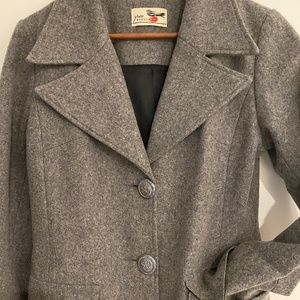 Ladies Finely Tailored Made in Canada Wool Coat - EUC